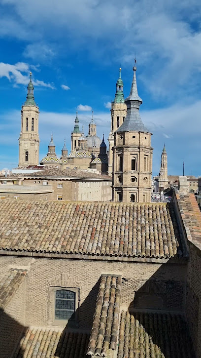 Torreón de la Zuda. Oficina de Turismo de Zaragoza - Opiniones